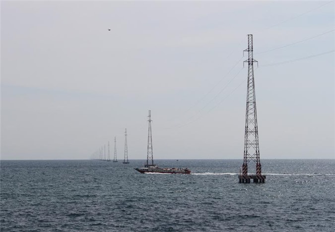 Chính thức đóng điện đường dây 110 kV vượt biển dài nhất Việt Nam