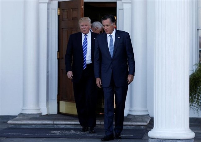 Đội của Donald Trump ra điều kiện làm ngoại trưởng cho Mitt Romney 