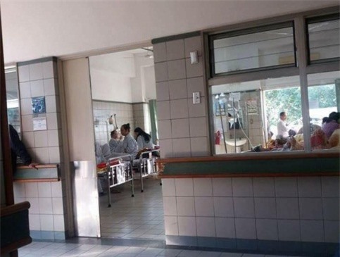 Vụ khống chế bệnh nhân, đâm công an: Sức khỏe thiếu tá ra sao?