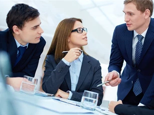 Các doanh nhân chi hơn 87 nghìn tỷ để mở công ty trong tháng 11