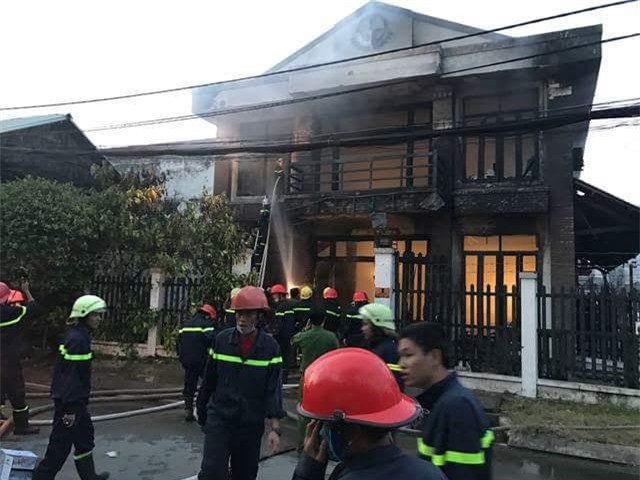 Ứa nước mắt vì không thể cứu người trong vụ cháy ở Sài Gòn