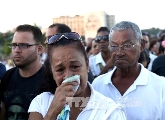 Fidel Castro qua đời: Trăm nghìn người Cuba tuần hành tưởng nhớ