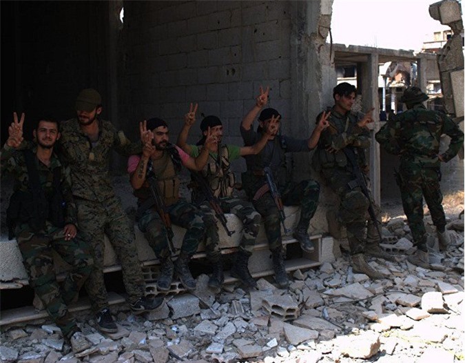Những người lính của quân đội Syria là ai và sống thế nào?