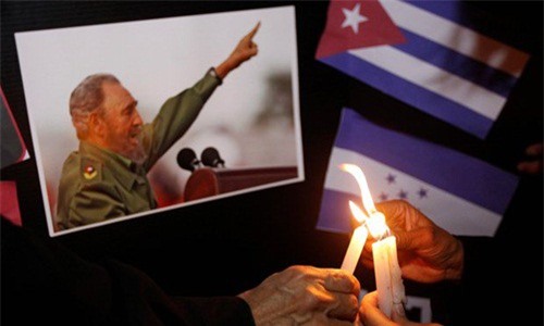 Obama không cử phái đoàn chính thức sang Cuba dự lễ tang Fidel Castro