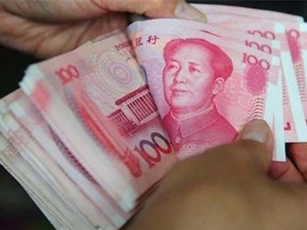 Trung Quốc giới hạn dòng tiền chảy ra nước ngoài cứu Nhân dân tệ