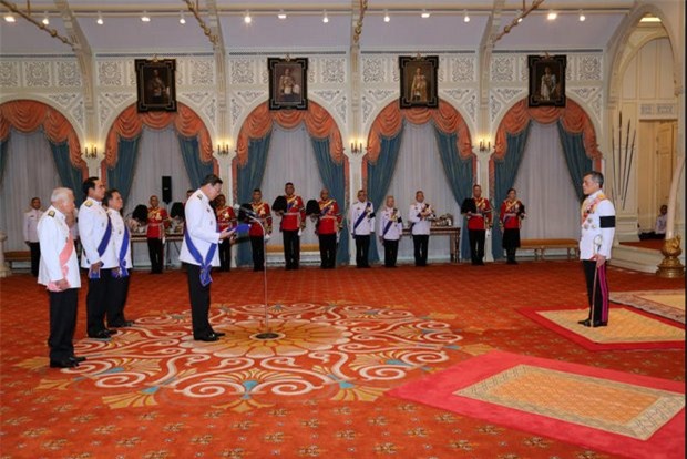 Chùm ảnh: Hoàng Thái tử Thái Lan Vajiralongkorn trong nghi lễ lên ngôi vua