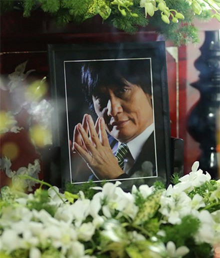 Nghẹn ngào tiễn biệt NSƯT Quang Lý về nơi an nghỉ