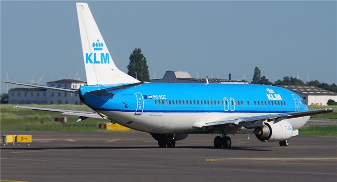 Hành khách cứu cơ trưởng bị đau tim khi máy bay đang cất cánh