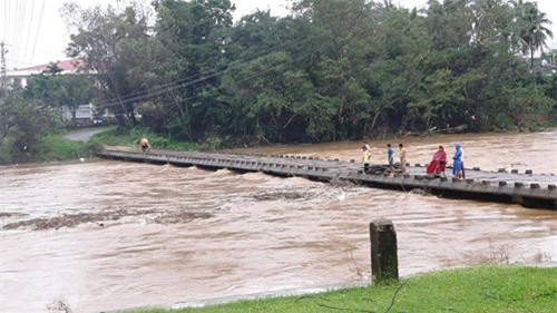 Mưa lũ miền Trung còn tiếp tục diễn biến phức tạp, khó lường