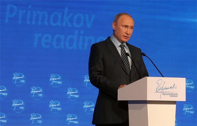 Putin khen Donald Trump khôn ngoan, nói Mỹ dẫn đầu thế giới