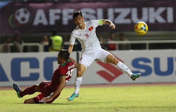 Thua trận, Công Vinh gọi điện tự trách mình với Thủy Tiên