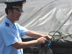 Bắt vụ vận chuyển trái phép 95,3 tấn than cám ở Quảng Ninh