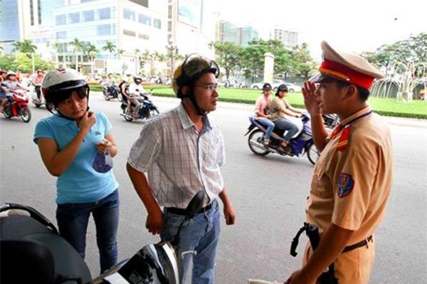 Phạt xe không chính chủ: Cục CSGT giải tỏa thắc mắc
