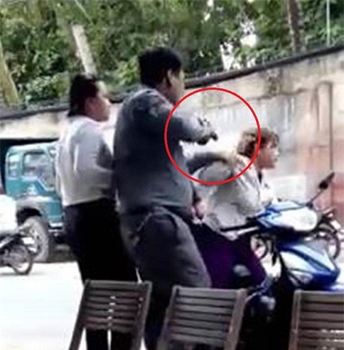 Triệu tập người đàn ông nổ súng đe dọa phụ nữ ở Sài Gòn