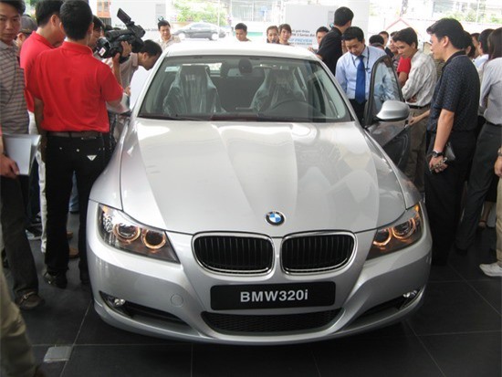 Bộ Tài chính muốn siết ôtô nhập khẩu bằng giấy C/O từ vụ xe BMW