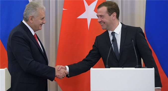 Thủ tướng Thổ Nhĩ Kỳ thăm Nga để tìm kiếm hợp tác chiến lược