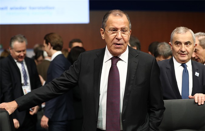 Lavrov: Phiến quân bị dồn vào thế bí, quân đội Syria ngừng tấn công Aleppo