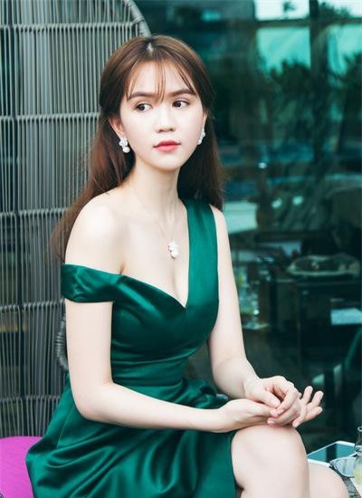 Ngọc Trinh muốn cùng bạn trai đến Dubai ngày Valentine? 