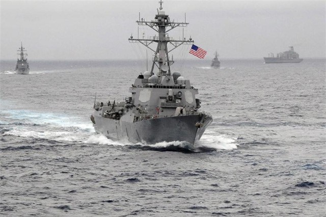 Philippines buộc Mỹ "tự lực cánh sinh" tuần tra Biển Ðông
