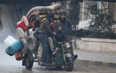 Nga đưa 50.000 người ra khỏi đông Aleppo trong 2 ngày đêm