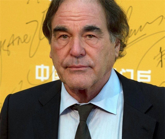 Đạo diễn Oliver Stone: “Quay phim “Snowden” tôi điện cho ông Putin”