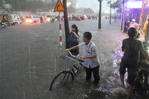 Dự báo thời tiết 11/12: Bắc Bộ hanh khô, Nam Bộ mưa lớn