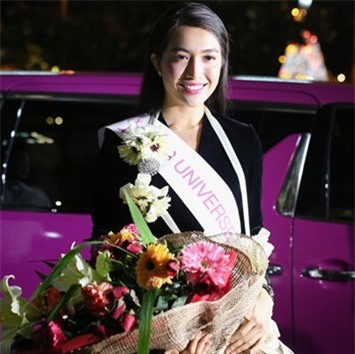 Lệ Hằng được CNN phỏng vấn trước khi dự Miss Universe