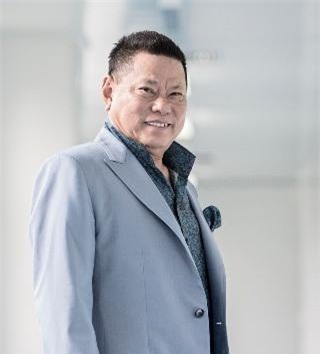 Chân dung tỷ phú Hoàng Kiều, bạn trai "tin đồn" của Ngọc Trinh