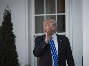Donald Trump nêu lý do không cần báo cáo tình báo hàng ngày như Obama