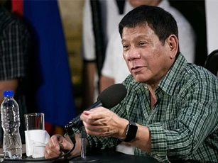 Tổng thống Duterte: Trung Quốc hối thúc Philippines mua súng