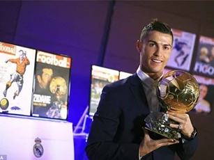 Giải thưởng Quả bóng vàng 2016 được xướng tên Cristiano Ronaldo