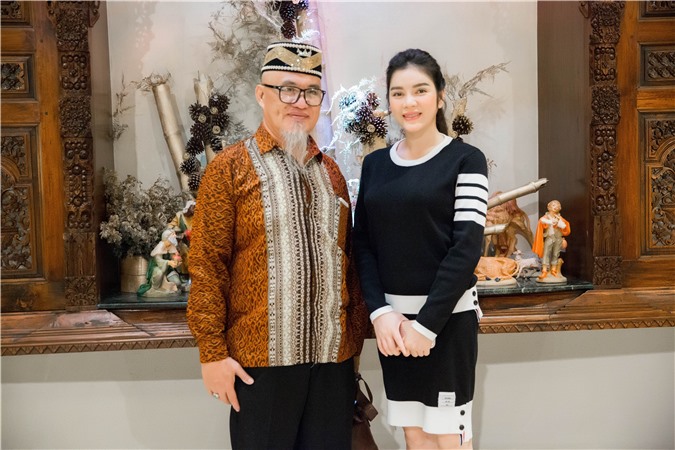  Mưa tầm tã, Nhà Vua Mindanao ra tận sân bay đón Lý Nhã Kỳ