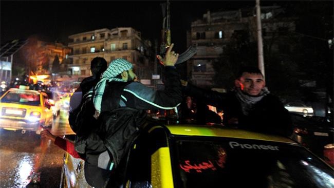 Syria: Aleppo sạch phiến quân, dân vui mừng bắn súng và nhảy múa