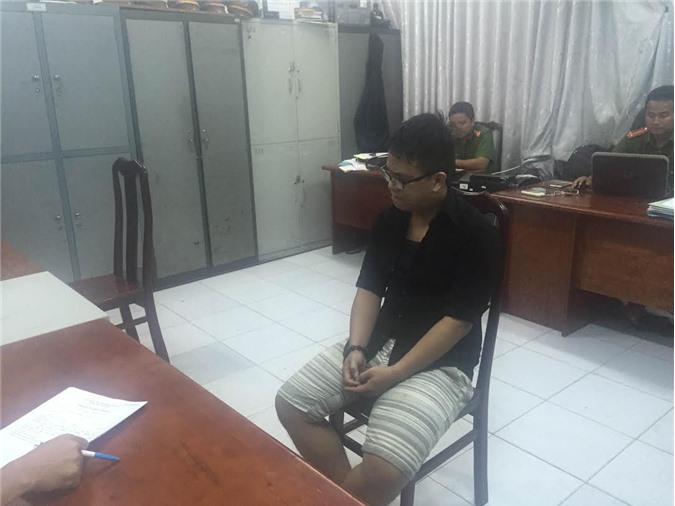 Thanh niên dùng dao đâm 4 người thương vong khai gì?