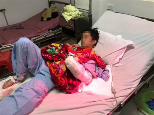 Tiết lộ nguyên nhân nam thanh niên tự chặt tay mình