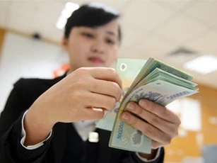 Quản lý bất động sản "vô đối" về lương, thưởng