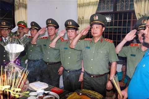 Vụ nổ tại trụ sở Công an tỉnh Đắk Lắk: Nghẹn ngào tiễn đưa 3 chiến sĩ hy sinh