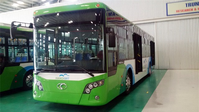 Buýt nhanh BRT chạy thử nghiệm để khớp nối kỹ thuật