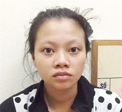 Camera ghi hình "nữ quái" xông vào nhà trẻ bắt cóc bé 2 tuổi