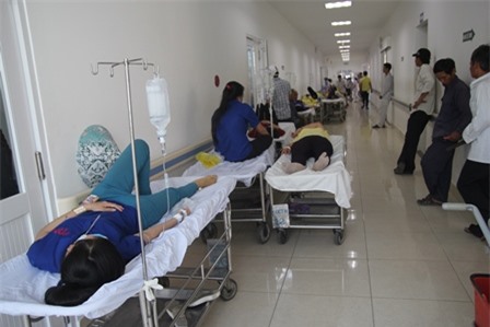 Hàng chục công nhân ở Đồng Nai nhập viện sau bữa ăn trưa