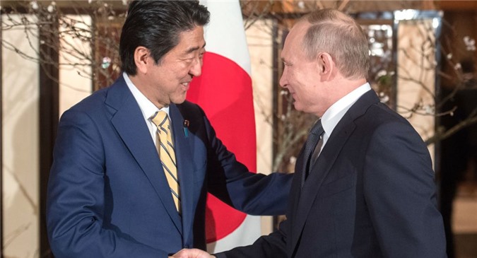 &#xD4;ng Putin v&#xE0; Abe s&#x1EBD; d&#x1ED1;c b&#x1EA7;u t&#xE2;m s&#x1EF1; trong c&#x1EA3;nh tr&#x1EDD;i &#x111;&#xEA;m