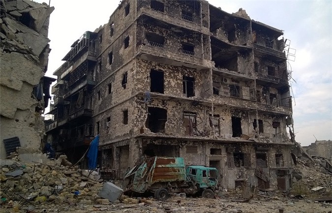 Putin ra lệnh mở đường cho phiến quân rút khỏi Đông Aleppo, Syria