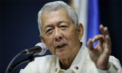 Vì sao Philippines tạm gác tranh chấp Biển Đông với Trung Quốc?