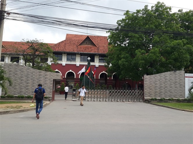 Phó trưởng khoa trường ĐHCN Đồng Nai nhận tiền, bán điểm cho sinh viên