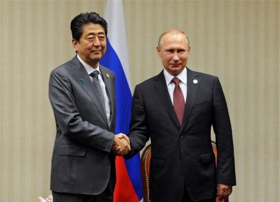 Tổng thống Nga Putin hội đàm kín với Thủ tướng Nhật Shinzo Abe