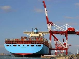 Việt Nam xuất siêu gần 3 tỷ USD