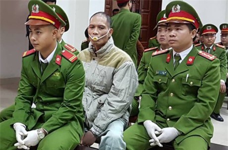 Xử thảm sát 4 bà cháu: Tiết lộ lý do Dũng bị buộc chống cắn lưỡi