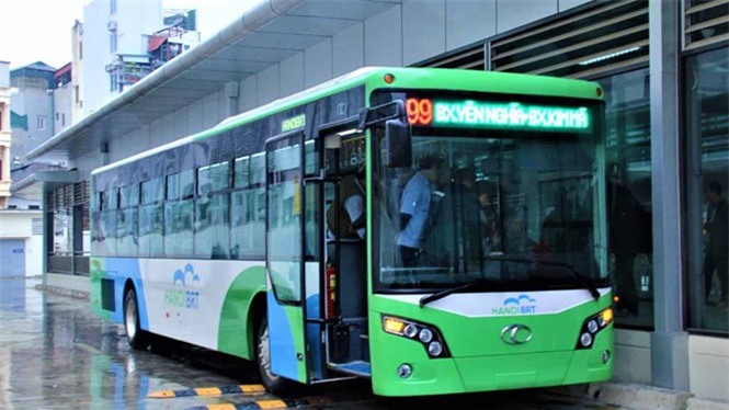Buýt nhanh BRT "lỡ hẹn" buổi thử nghiệm đầu tiên