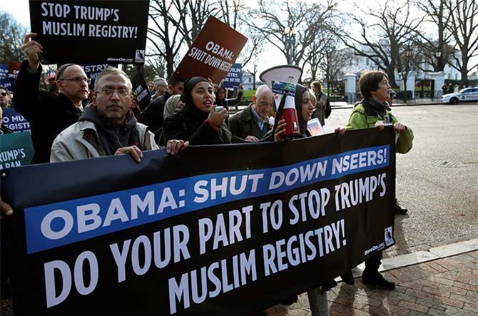 Google, Apple và Uber cam kết cùng chống lại chính sách của ông Trump