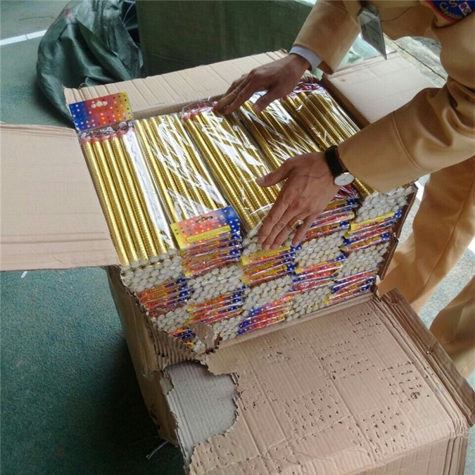 Cận tết, hàng nghìn quả pháo lậu "vi vu" trên xe khách